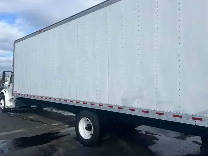 2018 Freightliner M2 106