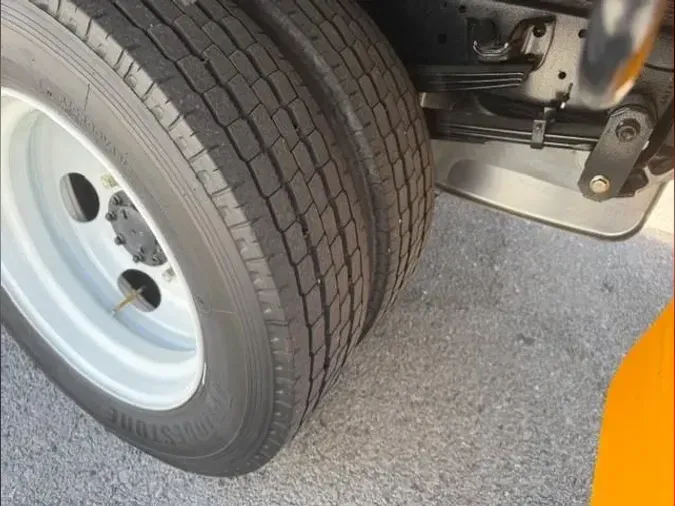 2023 Isuzu NRRd07545c71fbc56b67a7d6dc5f72652ee