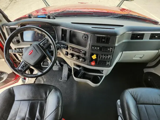 2022 PETERBILT 579