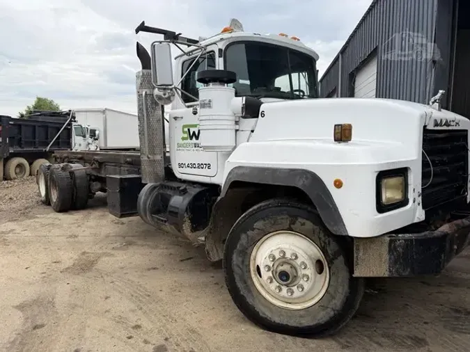 1997 MACK RD688Sd07a01047e06536f83c62557ee8e6bdf