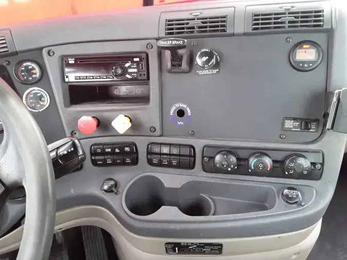 2018 FREIGHTLINER CASCADIA 113
