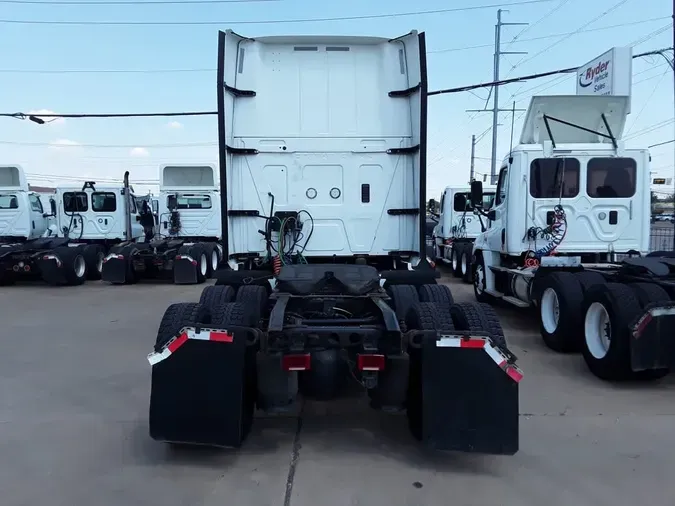 2020 NAVISTAR INTERNATIONAL LT625 SLPR CAB