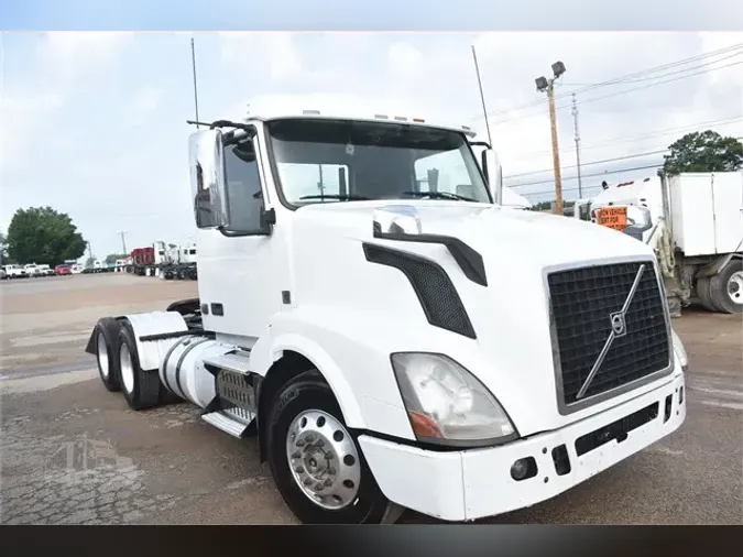 2017 VOLVO VNL64T300d07da36f6fc3f9d2ac794544d016e56b