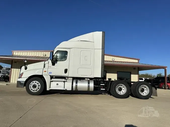 2018 FREIGHTLINER CASCADIA 125