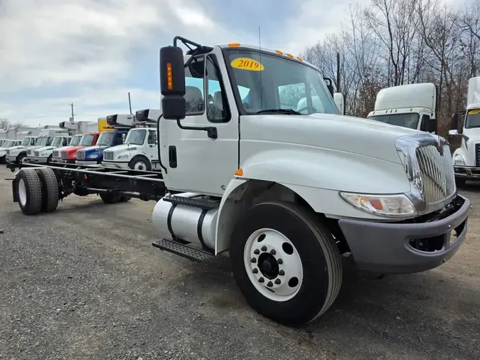 2019 NAVISTAR INTERNATIONAL 4300