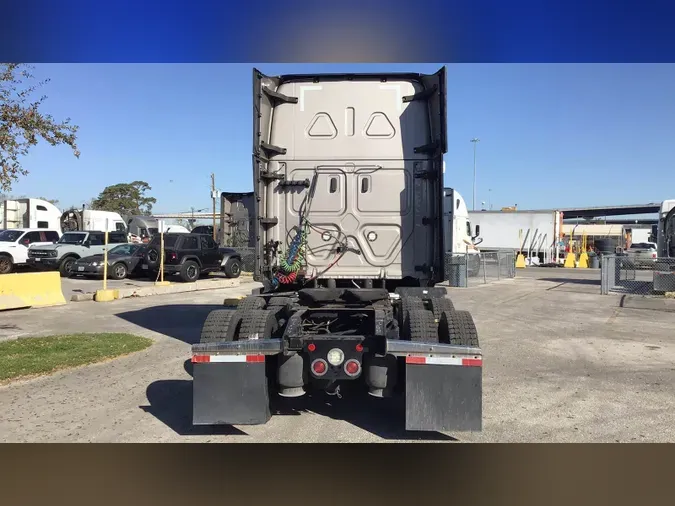 2021 Freightliner Cascadia