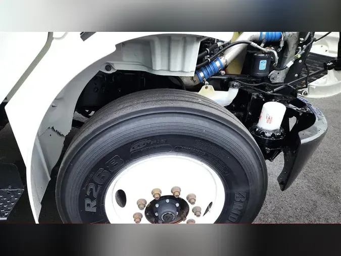 2019 FREIGHTLINER M2-106