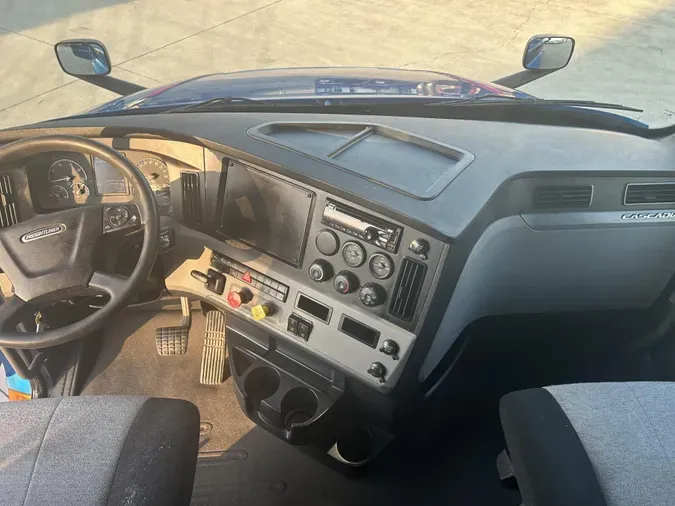 2020 Freightliner Cascadia