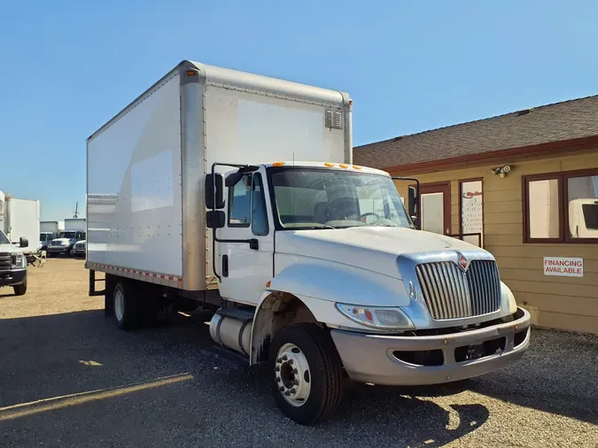 2019 NAVISTAR INTERNATIONAL 4300 LP