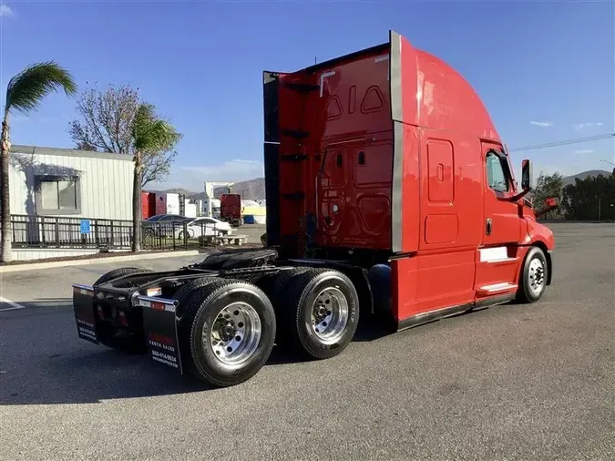 2022 FREIGHTLINER CA126