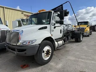 2006 INTERNATIONAL DURASTAR 4300
