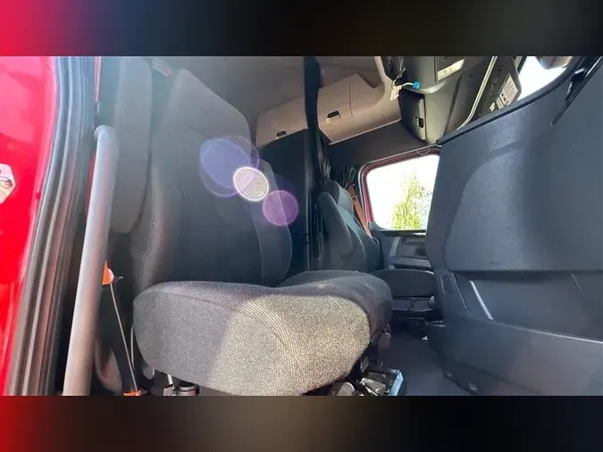 2023 FREIGHTLINER CA126