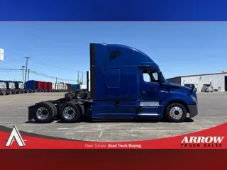 2022 FREIGHTLINER CA126