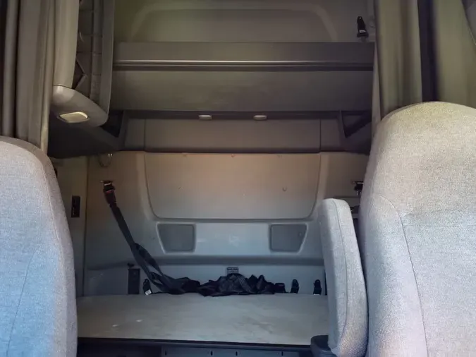 2019 NAVISTAR INTERNATIONAL LT625 SLPR CAB