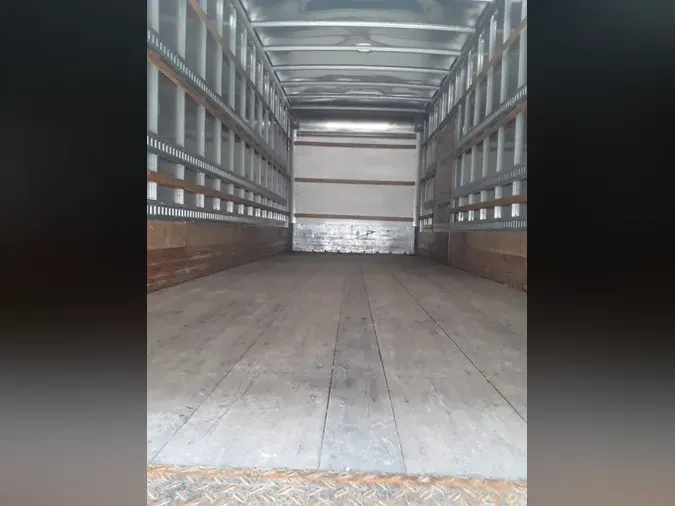 2018 FREIGHTLINER/MERCEDES M2 106