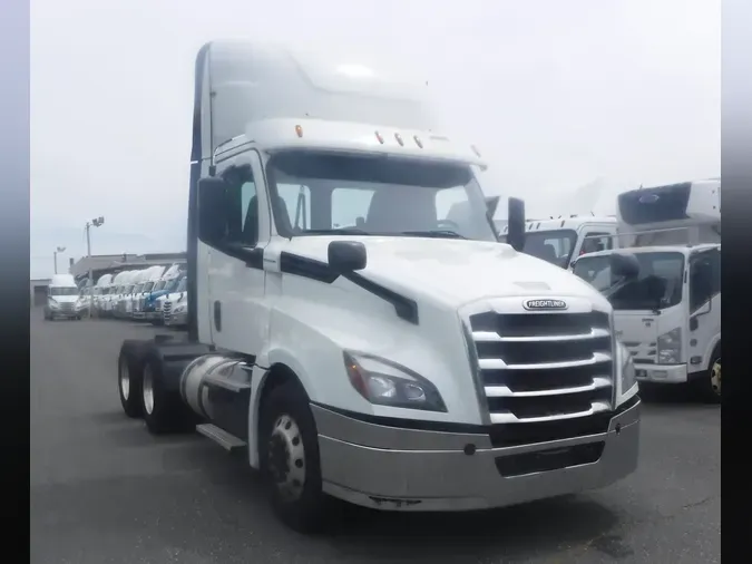 2019 FREIGHTLINER NEW CASCADIA PX12664