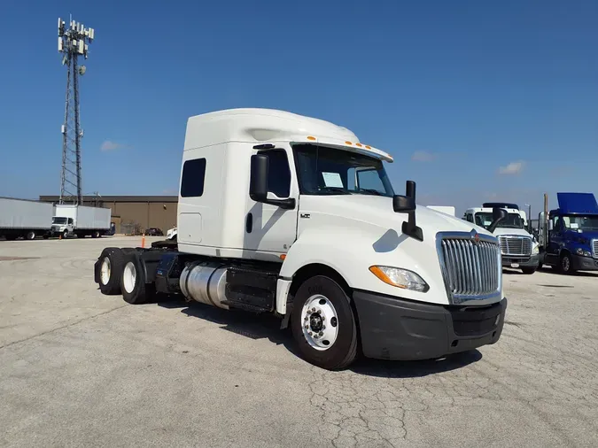 2019 NAVISTAR INTERNATIONAL LT625 SLPR CAB