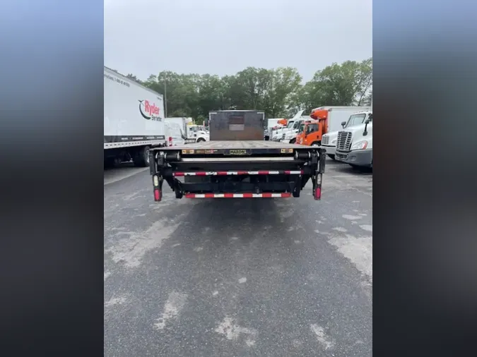 2017 FREIGHTLINER M2 106