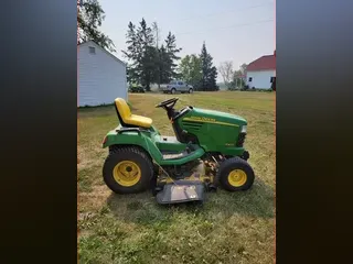 2004 John Deere X475