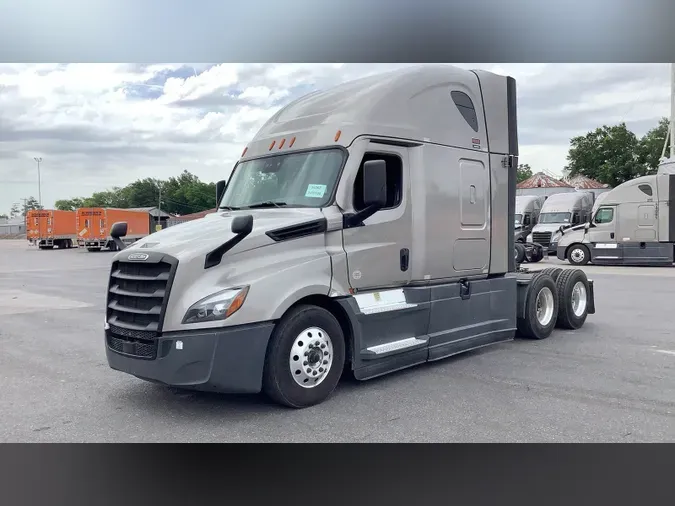 2023 Freightliner Cascadia 126