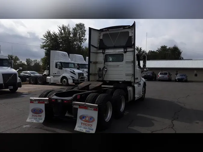 2018 Volvo VNL300