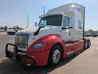 2022 International LT625