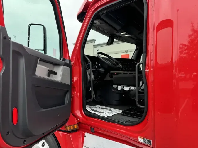 2020 Freightliner Cascadia