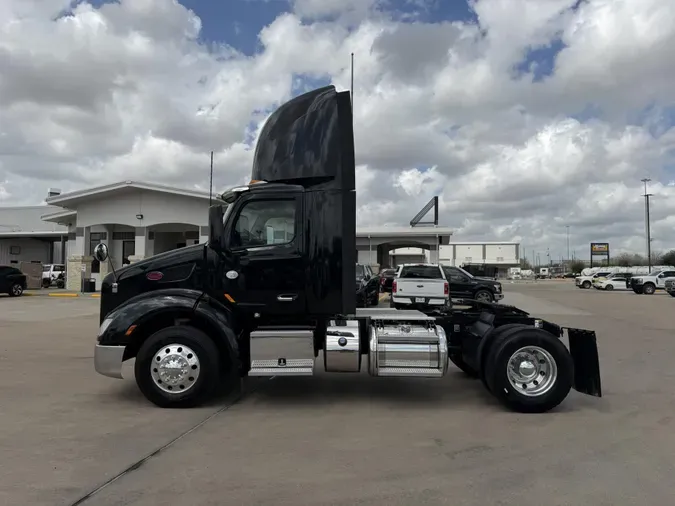 2021 Peterbilt 579d0a5d0f78edad0a28bbc45d0c15bf06d