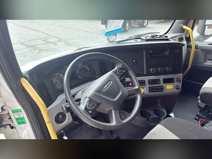 2022 Freightliner Cascadia 126d0a6b7b90c702fd94fc6ca813d659d05