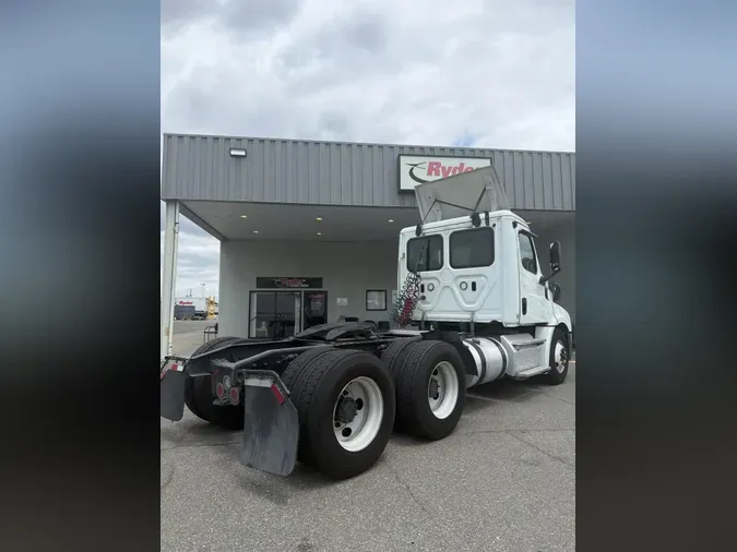 2019 FREIGHTLINER/MERCEDES NEW CASCADIA PX12664d0aa5797e7f1f05a067b6001d61c355c