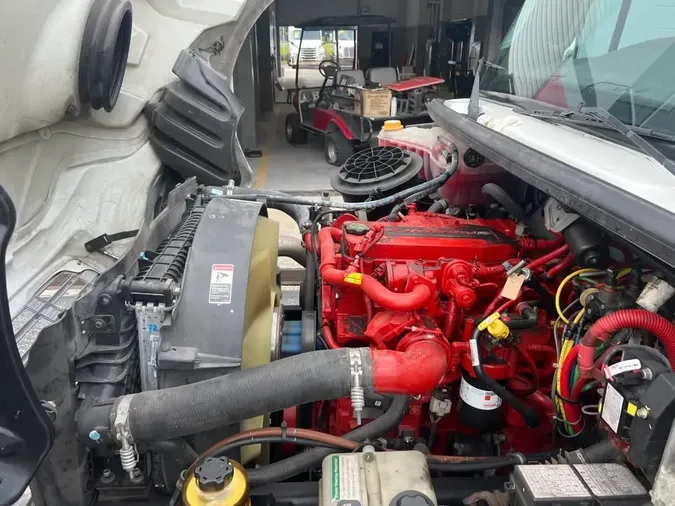 2020 FREIGHTLINER M2 106