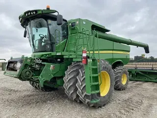 2013 John Deere S680