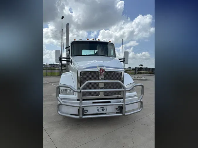 2017 Kenworth T880