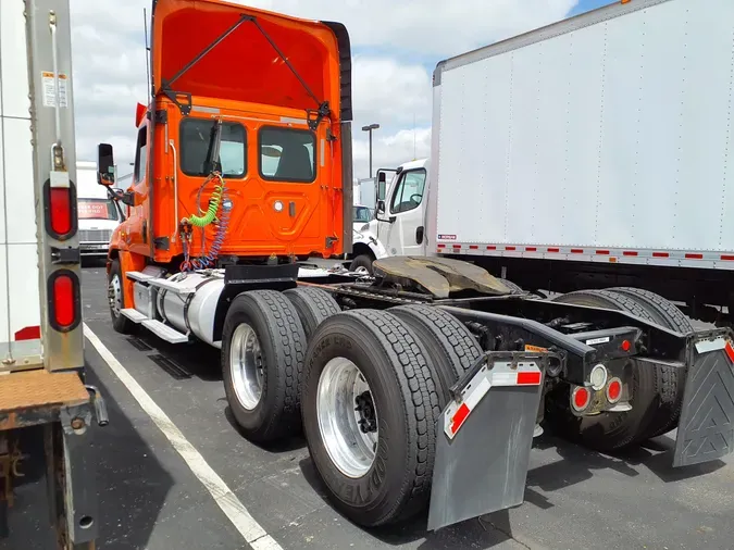 2018 FREIGHTLINER/MERCEDES CASCADIA 125