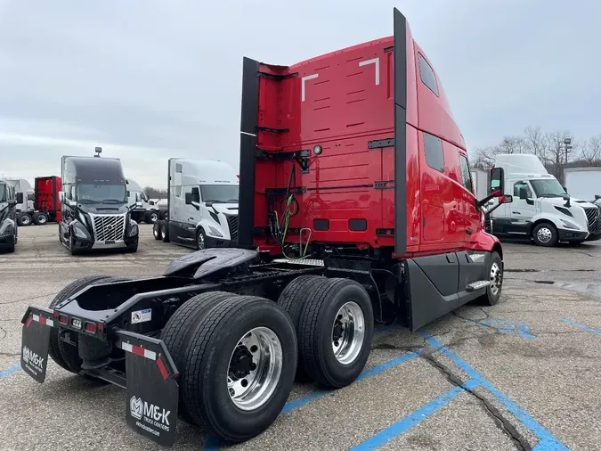 2026 VOLVO VNL64T860d0b9842fd4f81ce29f318b289f204d9e