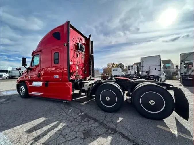 2019 FREIGHTLINER/MERCEDES CASCADIA 125