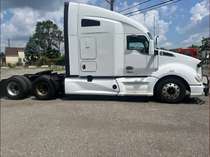 2022 Kenworth T680