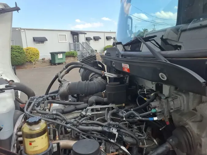 2018 HINO 268