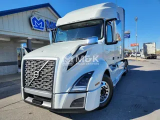 2025 VOLVO VNL64T760