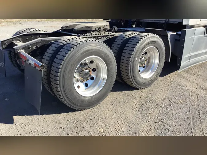 2021 Freightliner Cascadia 126d0bf29dae77ec8f70ad1b71bd7f6b11c