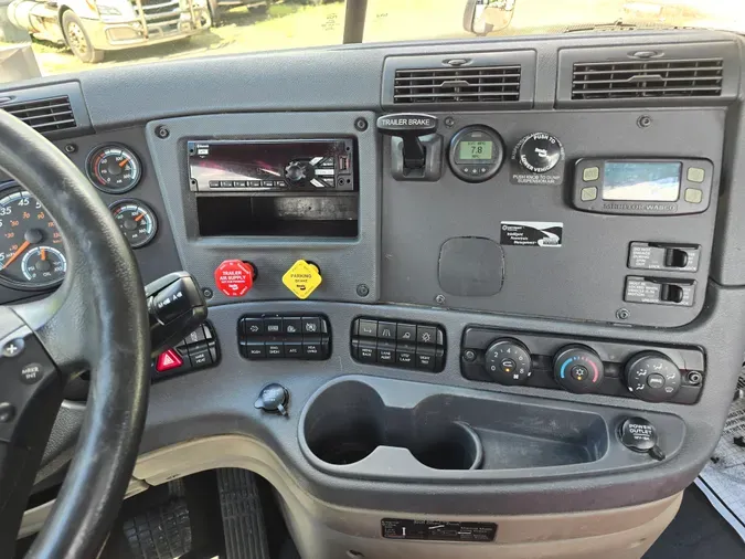 2019 FREIGHTLINER/MERCEDES CASCADIA 125