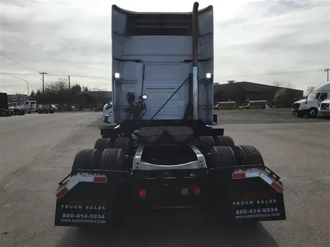 2019 VOLVO VNL640