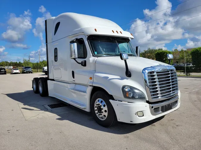 2017 FREIGHTLINER CASCADIA 125
