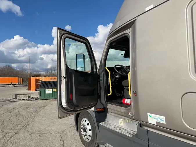 2023 Freightliner Cascadia