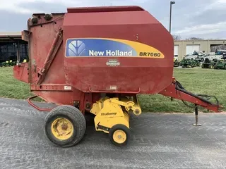 2013 New Holland BR7060