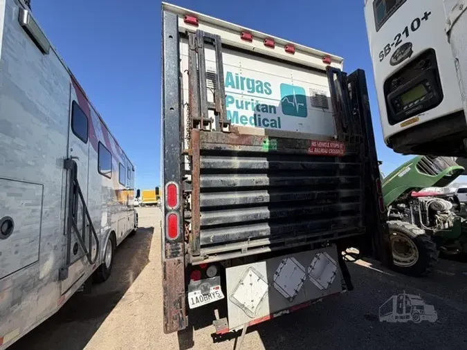 2008 FREIGHTLINER BUSINESS CLASS M2 106
