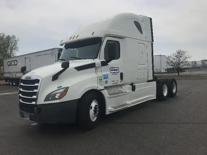 2018 Freightliner T12664ST