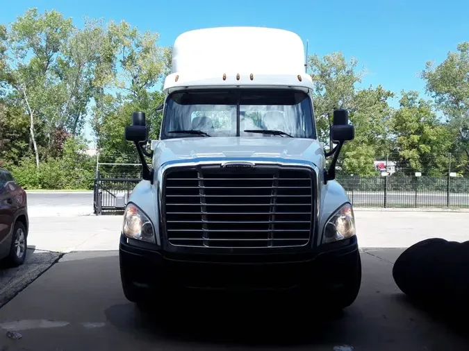 2019 FREIGHTLINER/MERCEDES CASCADIA 125d0cb9b6eefa8d780a8aef94d2a7c43e2