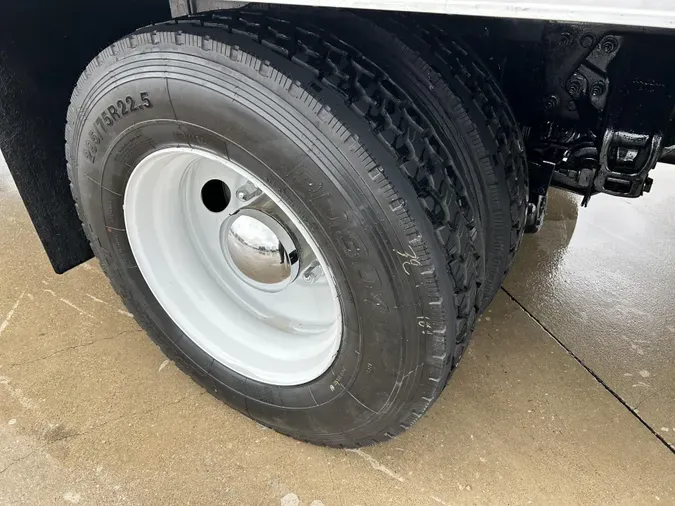 2016 Peterbilt 337
