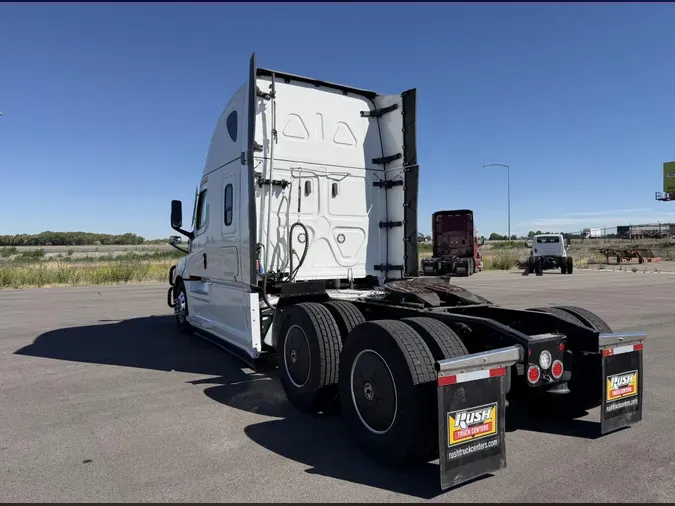 2023 Freightliner Cascadia
